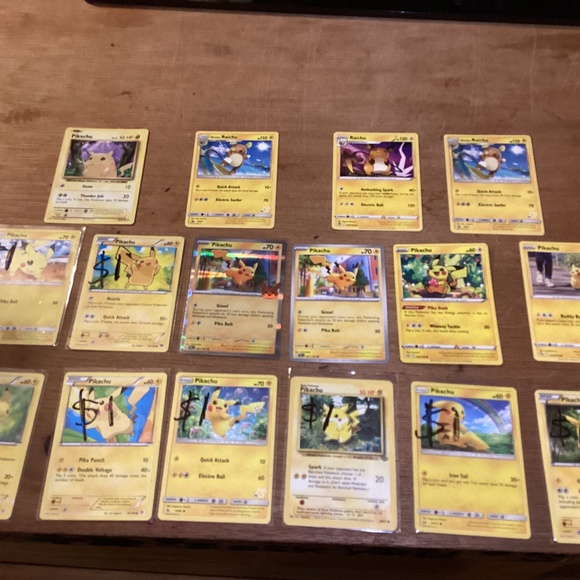 Pokémon Pikachu and Raichu Card lot of 16 cards holo,Wotc,and regular - Picture 1 of 16